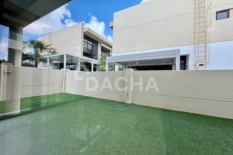 Villa en Trinity, DAMAC Hills (Akoya by DAMAC), Dubai, 3 dormitorios, 209 m², № 105035 - foto 2