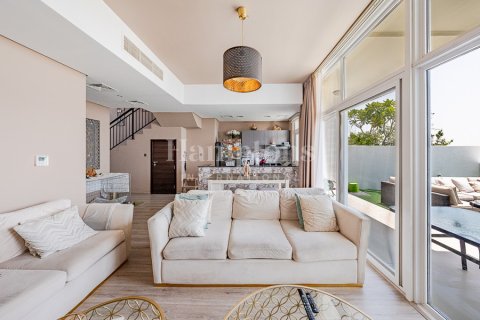 Adosado en Dubai, 3 dormitorios, 174.82022025 m², № 64470 - foto 5