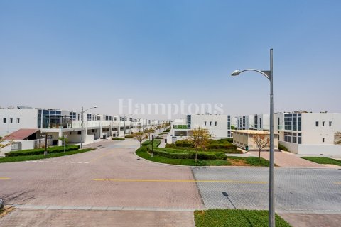 Adosado en Dubai, 3 dormitorios, 174.82022025 m², № 64470 - foto 4