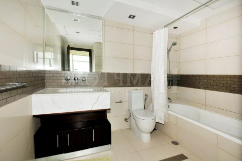 Снять в аренду квартиру в The Address Dubai Marina, Дубай Марина, Дубай: 1 спальня, 73.95078800м², № 64479 - фото 2