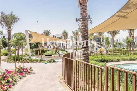 Снять в аренду виллу в Silver Springs, DAMAC Hills (Akoya by DAMAC), Дубай: 3 спальни, 134.89515600м², № 64469 - фото 10