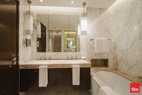 Снять в аренду квартиру в Даунтаун Дубай (Даунтаун Бурдж Дубай), Дубай: 3 спальни, 184.5м², № 69682 - фото 19