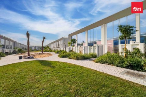 Townhouse in Dubai 1 bedroom, 52.9 sq.m. № 69691 - photo 12