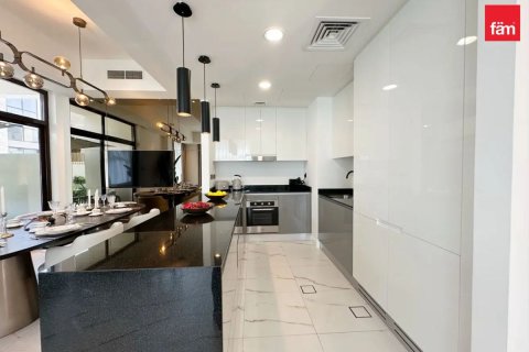 Villa in Dubai 4 bedrooms, 288 sq.m. № 59569 - photo 4