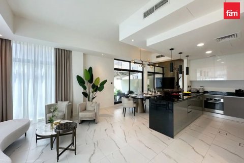 Villa in Dubai 4 bedrooms, 288 sq.m. № 59569 - photo 2