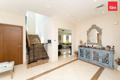 Villa en Dubai, 3 dormitorios, 815.2 m², № 59087 - foto 2