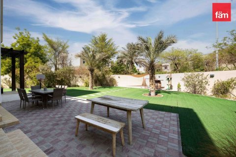 Villa en Dubai, 3 dormitorios, 815.2 m², № 59087 - foto 19