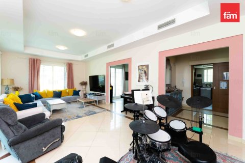 Villa en Dubai, 3 dormitorios, 815.2 m², № 59087 - foto 17