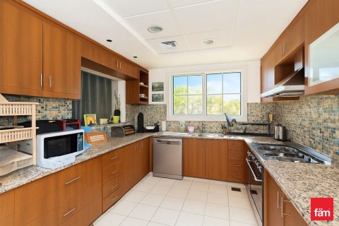Villa en Dubai, 3 dormitorios, 815.2 m², № 59087 - foto 7