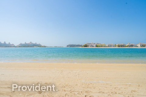 Villa in Palm Jumeirah, Dubai 5 bedrooms, 657.1 sq.m. № 2957 - photo 1
