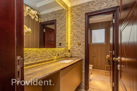 Villa in Palm Jumeirah, Dubai 5 bedrooms, 657.1 sq.m. № 2957 - photo 26