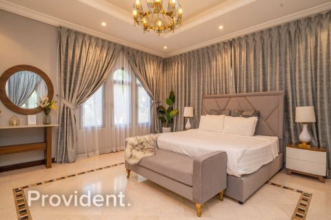 Villa in Palm Jumeirah, Dubai 5 bedrooms, 657.1 sq.m. № 2957 - photo 24