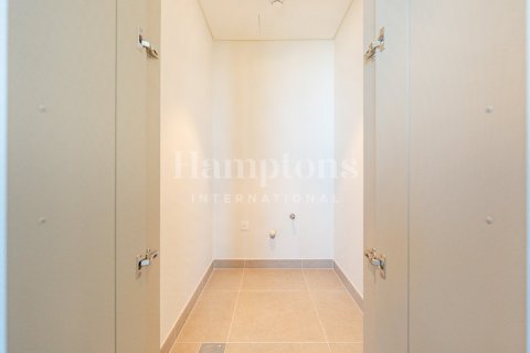 Apartment in Downtown Dubai (Downtown Burj Dubai), Dubai 2 bedrooms, 101.85977823 sq.m. № 63277 - photo 9