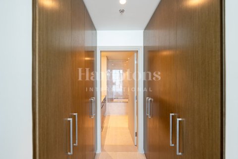 Apartment in Downtown Dubai (Downtown Burj Dubai), Dubai 2 bedrooms, 101.85977823 sq.m. № 63277 - photo 1