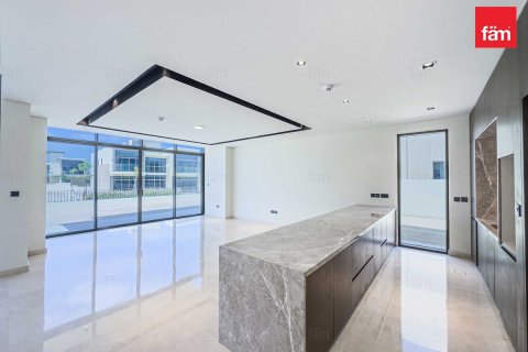 Снять в аренду виллу в Дубай Хилс Эстейт, Дубай: 5 спален, 786.3м², № 11013 - фото 4