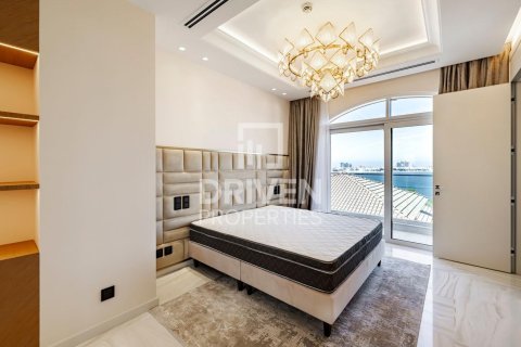 Penthouse in The Crescent, Palm Jumeirah, Dubai 1219.45 sq.m. № 142670 - photo 22