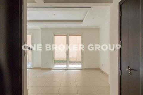 Villa à Al Barsha, Dubai, 3 chambres, 232.3 m², № 203 - photo 4