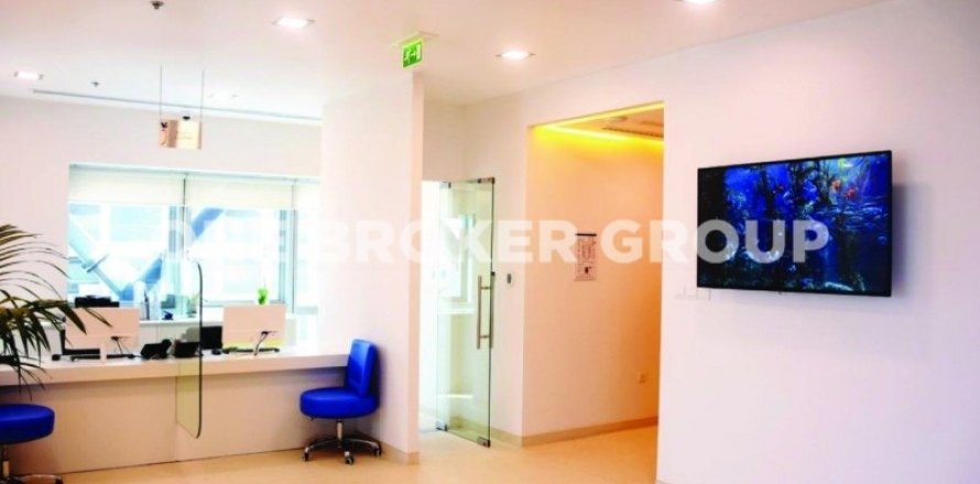 Здание в Sheikh Zayed Road, Дубай, 1133.4м², № 204