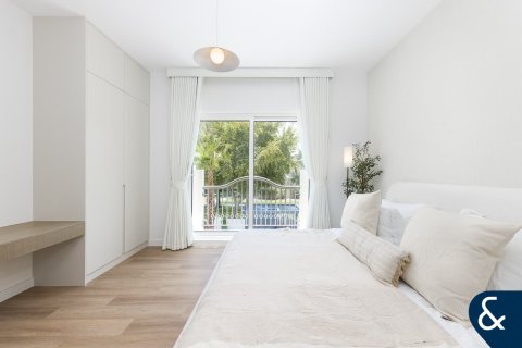 Villa en Victory Heights, Dubai Sports City, Dubai, 5 dormitorios, 446 m², № 98590 - foto 11