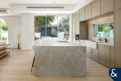 Villa en Victory Heights, Dubai Sports City, Dubai, 5 dormitorios, 446 m², № 98590 - foto 4