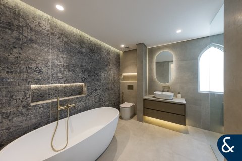 Villa en Victory Heights, Dubai Sports City, Dubai, 5 dormitorios, 446 m², № 98590 - foto 15