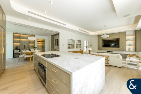 Villa en Victory Heights, Dubai Sports City, Dubai, 5 dormitorios, 446 m², № 98590 - foto 3