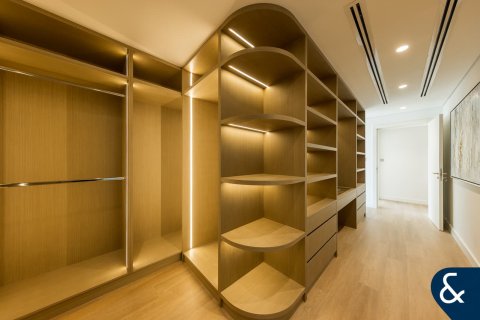 Villa en Victory Heights, Dubai Sports City, Dubai, 5 dormitorios, 446 m², № 98590 - foto 10