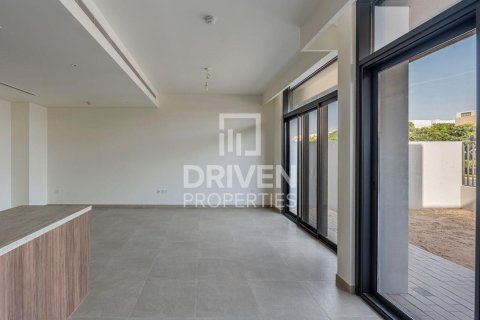 Townhouse in Mudon, Dubai 3 bedrooms, 168.15 sq.m. № 129816 - photo 13