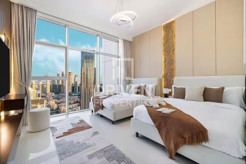 Apartment in BLVD Crescent, Downtown Dubai (Downtown Burj Dubai), Dubai 3 bedrooms, 184.13 sq.m. № 129815 - photo 3