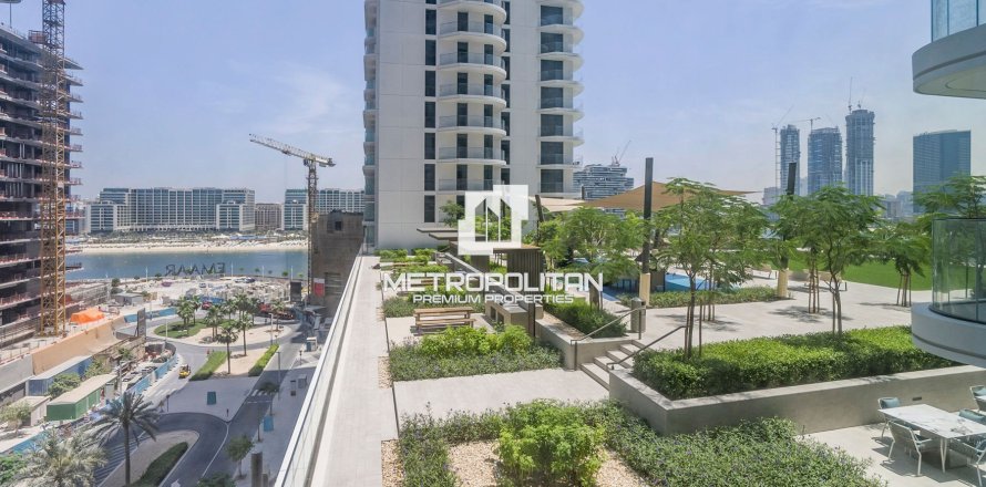 Appartement à EMAAR Beachfront, Dubai Harbour, Dubai, 1 chambre, 67 m², № 72781