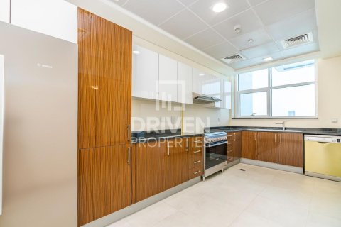 Apartment in Marina Arcade Tower, Dubai Marina, Dubai 3 bedrooms, 231.24 sq.m. № 136791 - photo 12