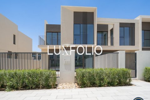 Townhouse in The Valley, Dubai 4 bedrooms, 203 sq.m. № 45892 - photo 2