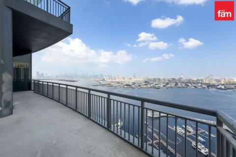Ático en Dubai, 4 dormitorios, 311.2 m², № 41858 - foto 1