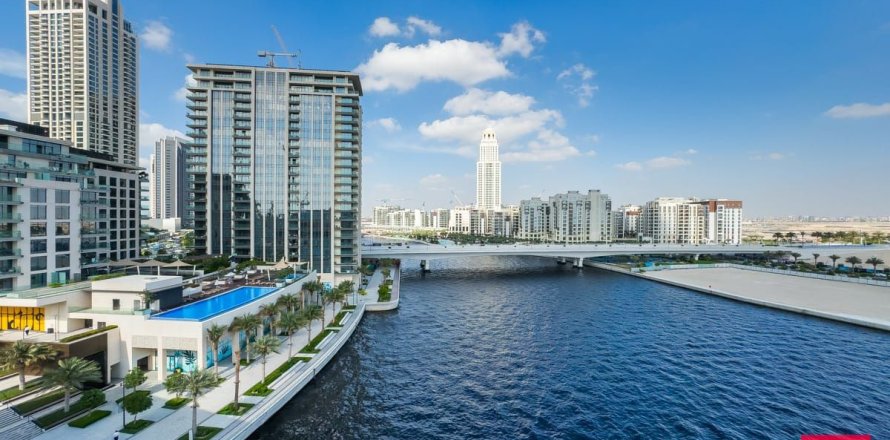 Квартира в Дубае, 4 спальни, 469.1м², № 41860