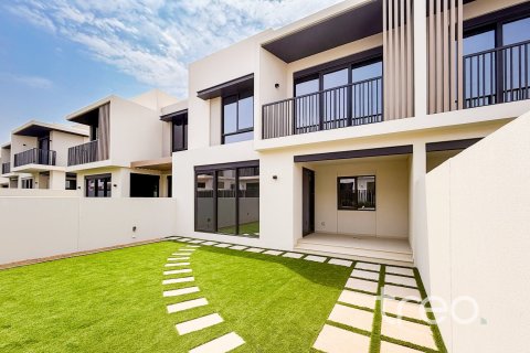 Townhouse in Dubai 4 bedrooms, 252.05 sq.m. № 134556