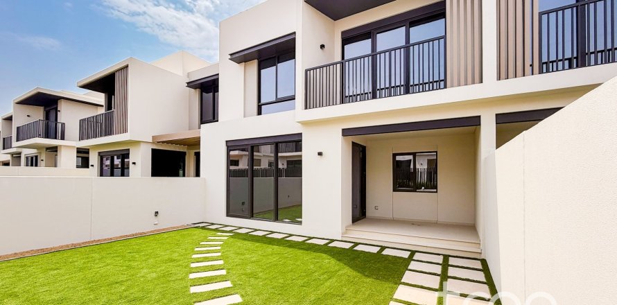 Townhouse in Dubai 4 bedrooms, 252.05 sq.m. № 134556
