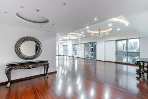 Apartment in Executive Towers, Business Bay, Dubai 4 bedrooms, 320 sq.m. № 20706 - photo 2
