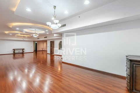 Apartment in Executive Towers, Business Bay, Dubai 4 bedrooms, 320 sq.m. № 20706 - photo 4