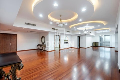 Apartment in Executive Towers, Business Bay, Dubai 4 bedrooms, 320 sq.m. № 20706 - photo 1