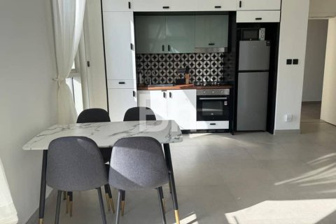 Снять в аренду квартиру в Дубай Хилс Эстейт, Дубай: 2 спальни, 68м², № 22282 - фото 1