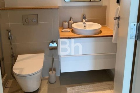 Снять в аренду квартиру в Дубай Хилс Эстейт, Дубай: 2 спальни, 68м², № 22282 - фото 8