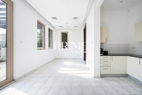 Снять в аренду виллу в Аль-Барари, Дубай: 7 спален, 1522м², № 22283 - фото 24