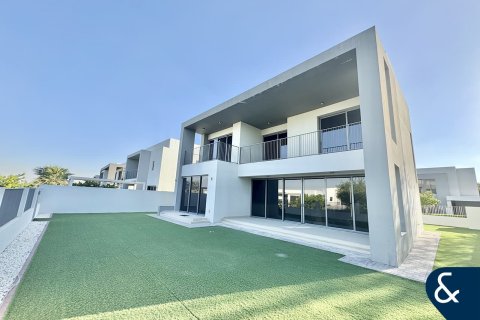 Villa in Sidra Villas, Dubai Hills Estate, Dubai 5 bedrooms, 398 sq.m. № 76408 - photo 1