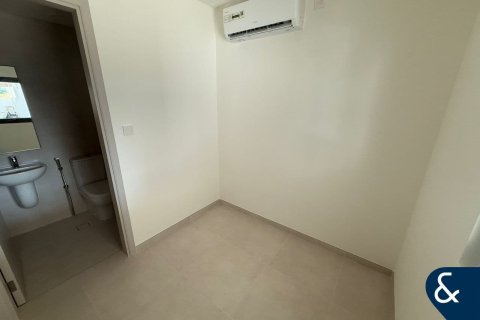 Снять в аренду виллу в Bliss, Arabian Ranches 3, Дубай: 4 спальни, 268м², № 76396 - фото 21