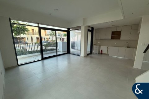 Снять в аренду виллу в Bliss, Arabian Ranches 3, Дубай: 4 спальни, 268м², № 76396 - фото 2