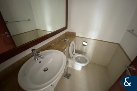 Apartment in Downtown Dubai (Downtown Burj Dubai), Dubai 2 bedrooms, 152 sq.m. № 76393 - photo 16