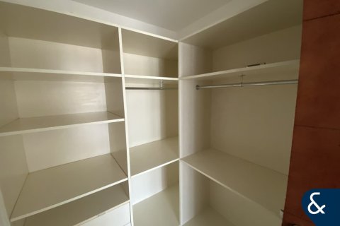 Apartment in Downtown Dubai (Downtown Burj Dubai), Dubai 2 bedrooms, 152 sq.m. № 76393 - photo 6