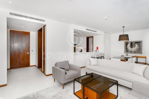 Apartment in The Hills, Dubai 2 bedrooms, 155.8 sq.m. № 42824 - photo 3