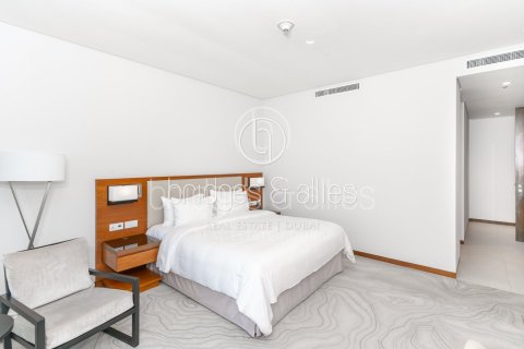 Apartment in The Hills, Dubai 2 bedrooms, 155.8 sq.m. № 42824 - photo 15
