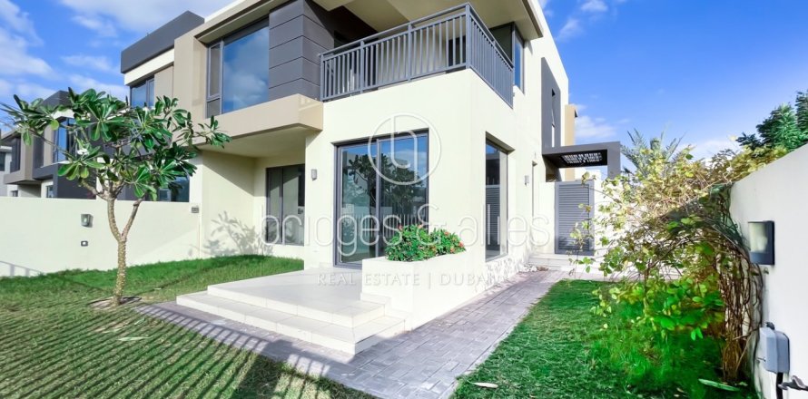 Villa in Dubai Hills Estate, Dubai 5 bedrooms, 254.1 sq.m. № 42826